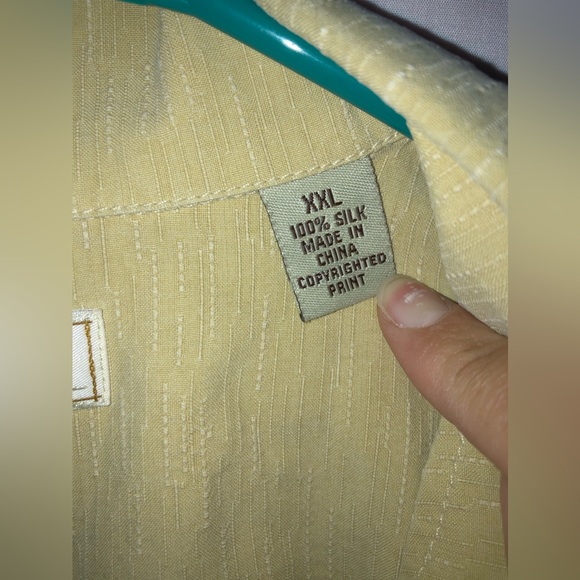 Tommy Bahama Button Down - Picture 4 of 4